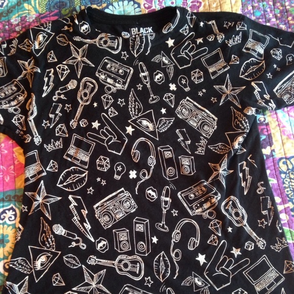 hot topic Tops - Hot Topic Shirt